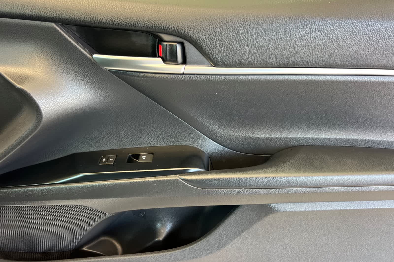 Thumbnail: 2019 Toyota Camry - 17