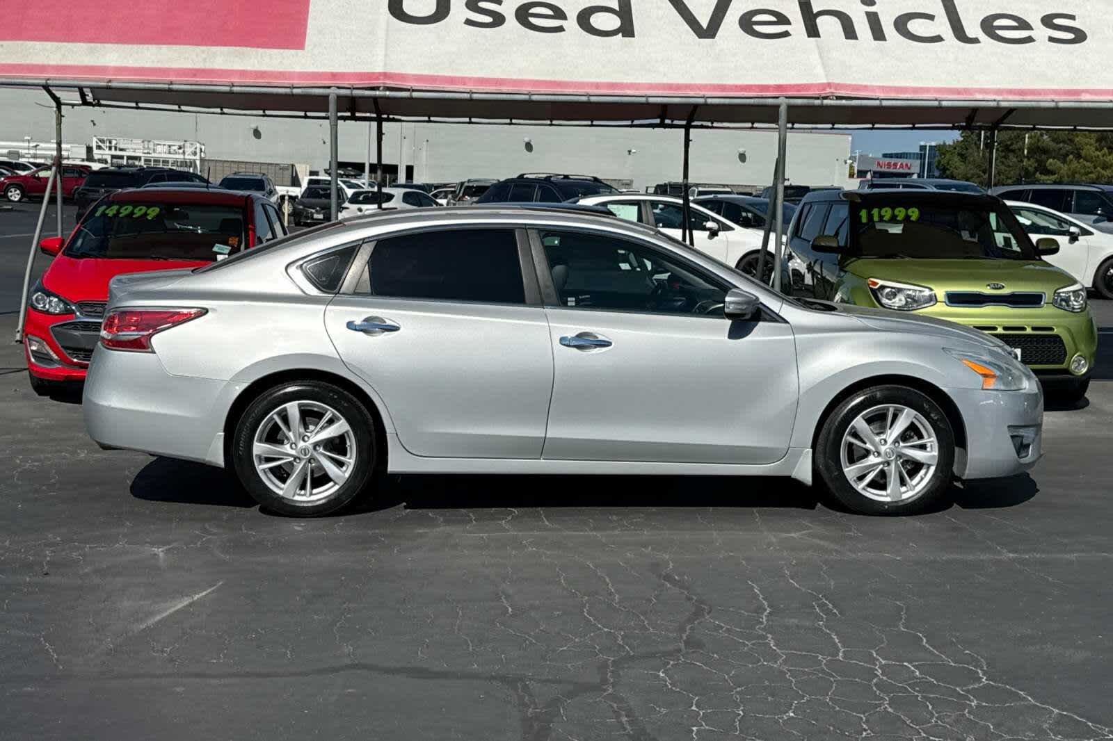 Thumbnail: 2015 Nissan Altima - 6