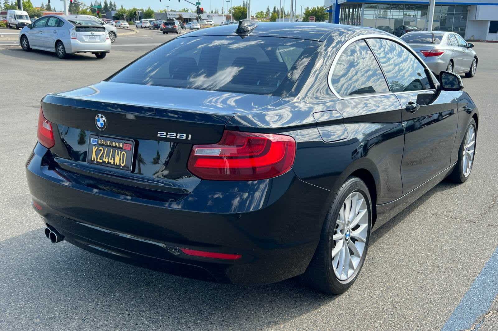 Thumbnail: 2014 BMW 2 Series - 2