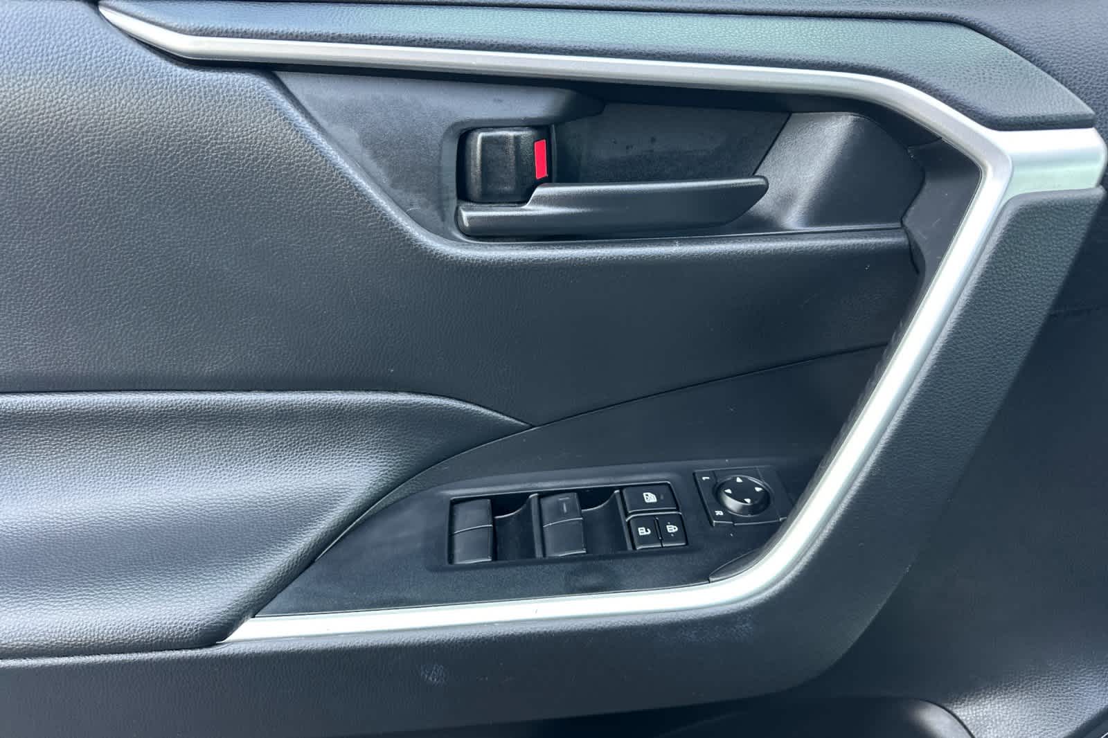 Thumbnail: 2024 Toyota RAV4 - 12