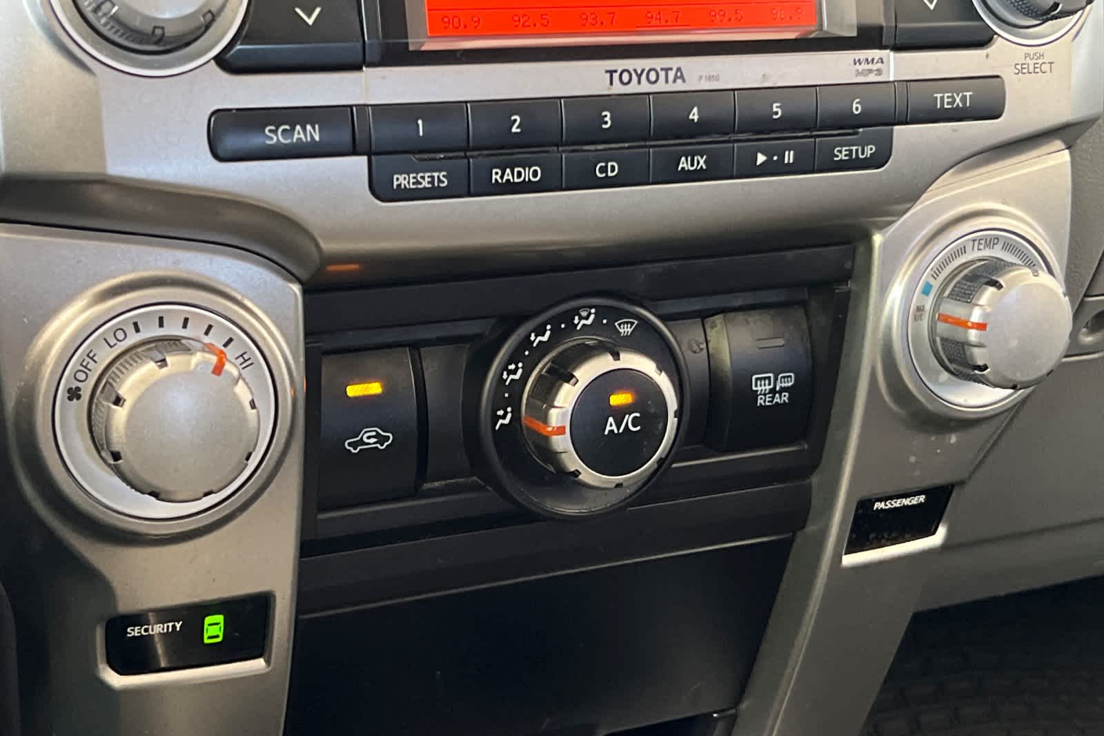 2011 Toyota 4Runner SR5 21