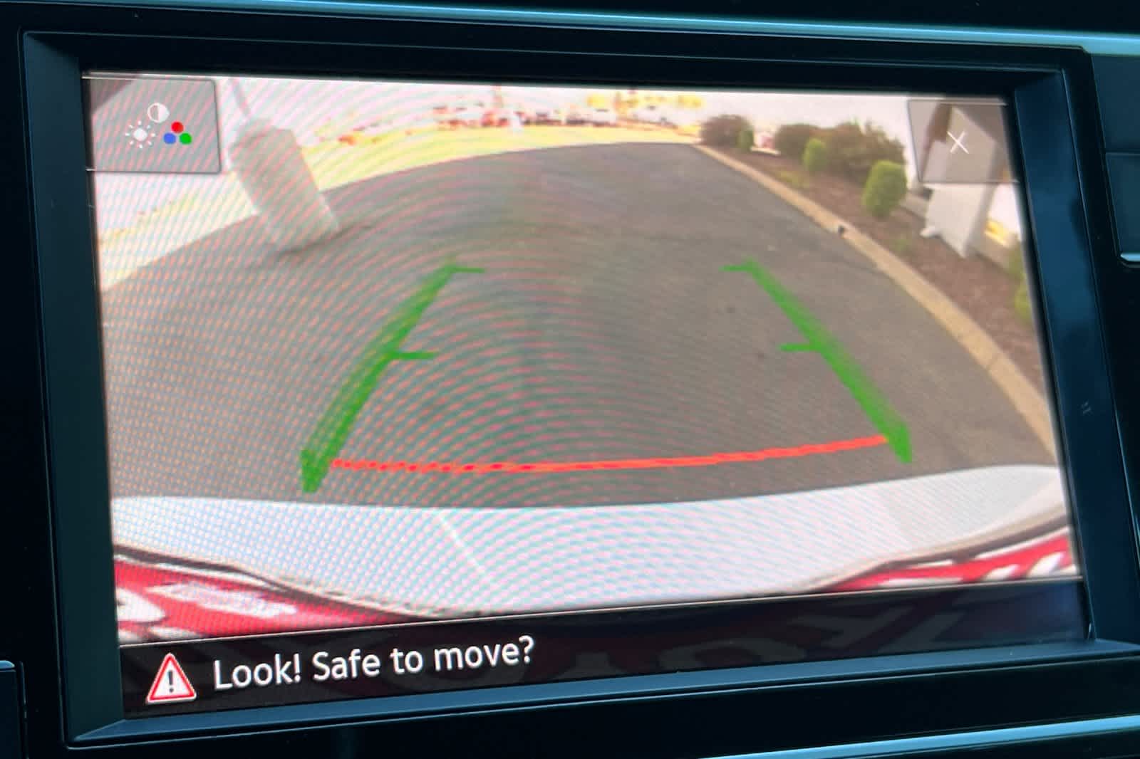 Thumbnail: 2018 Volkswagen Tiguan - 21