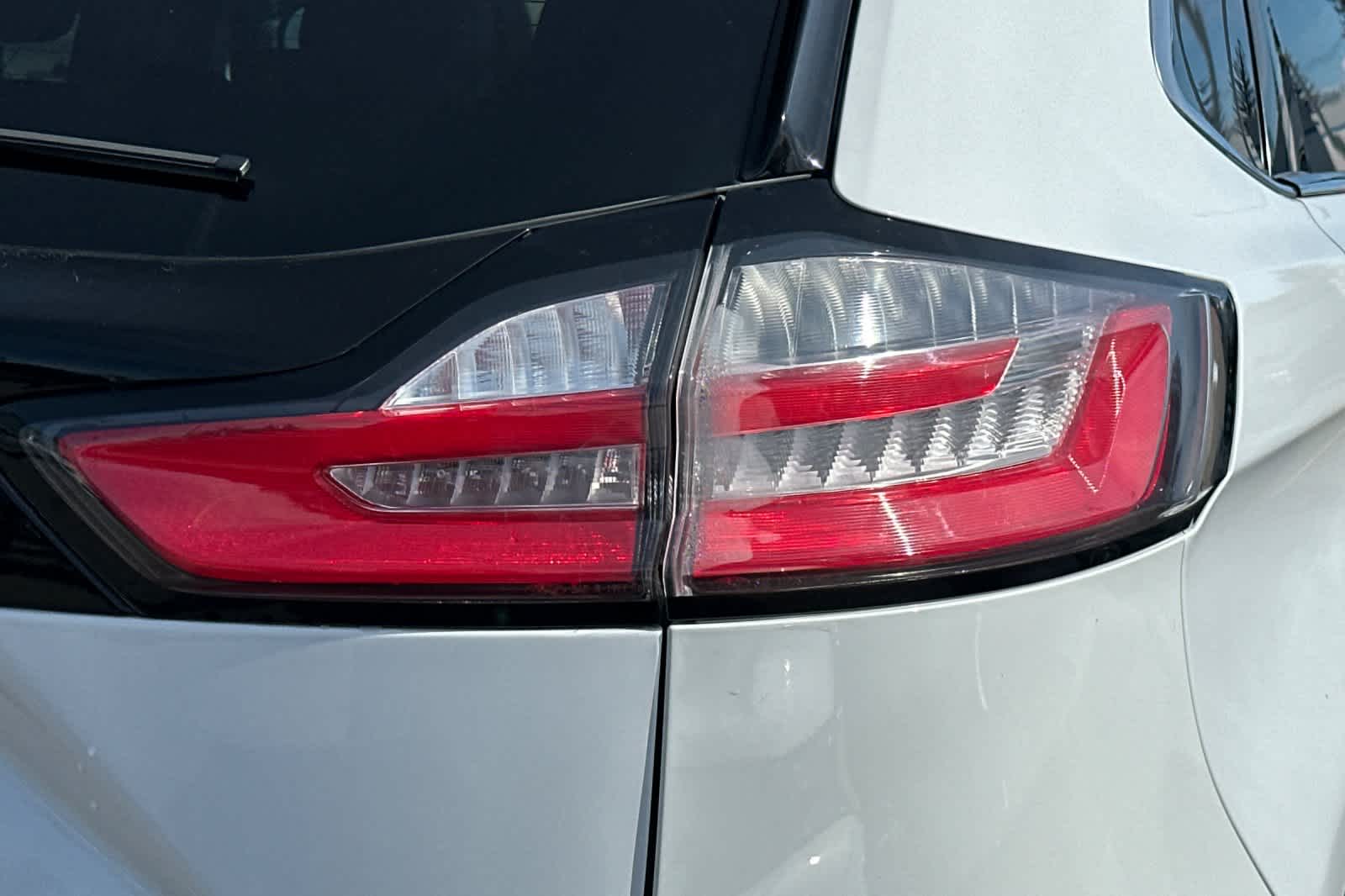 Thumbnail: 2021 Ford Edge - 17