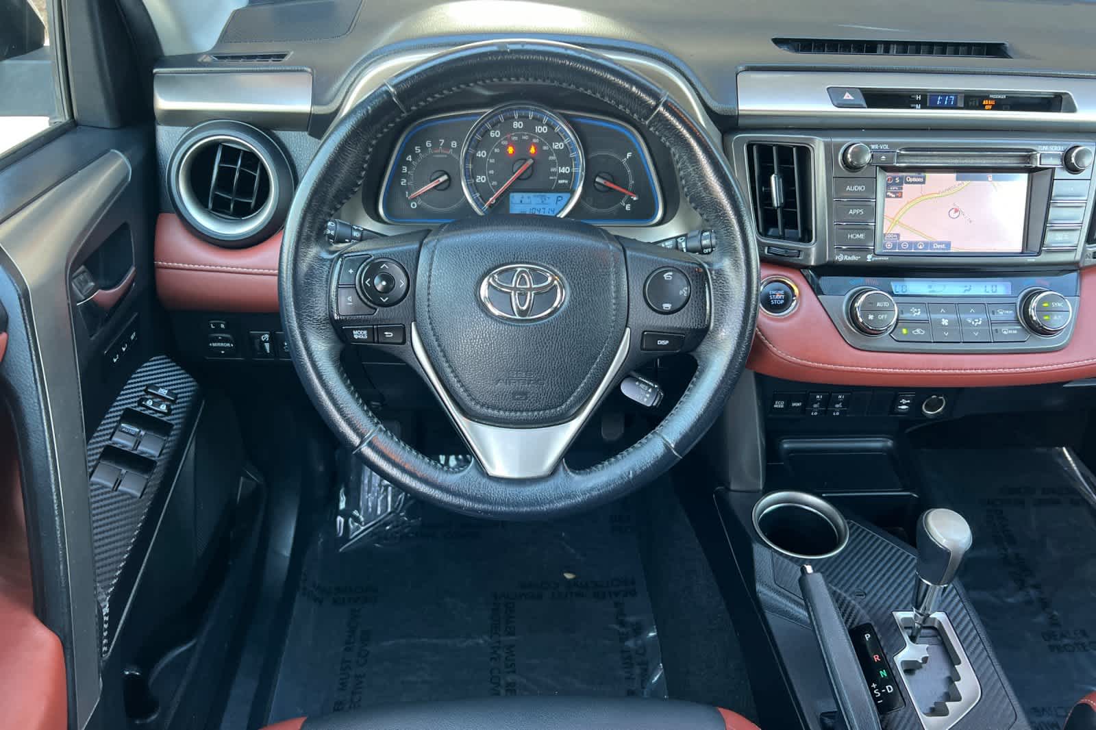 Thumbnail: 2015 Toyota RAV4 - 14