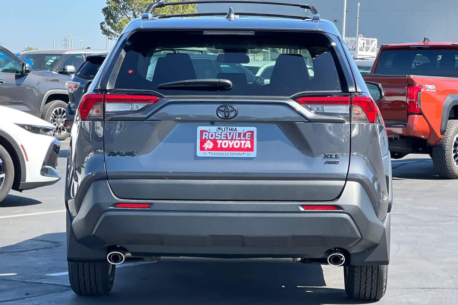 2025 Toyota RAV4 XLE 7