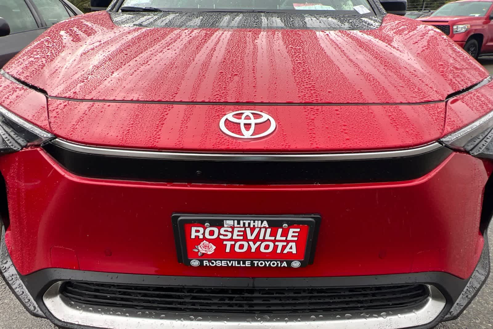 Thumbnail: 2023 Toyota bZ4X - 9