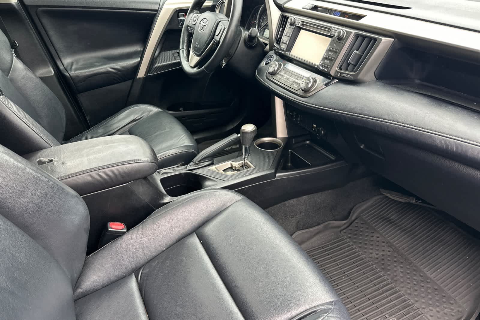 Thumbnail: 2013 Toyota RAV4 - 16