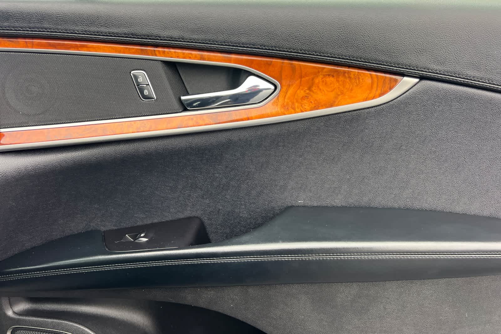 Thumbnail: 2018 Lincoln MKX - 19