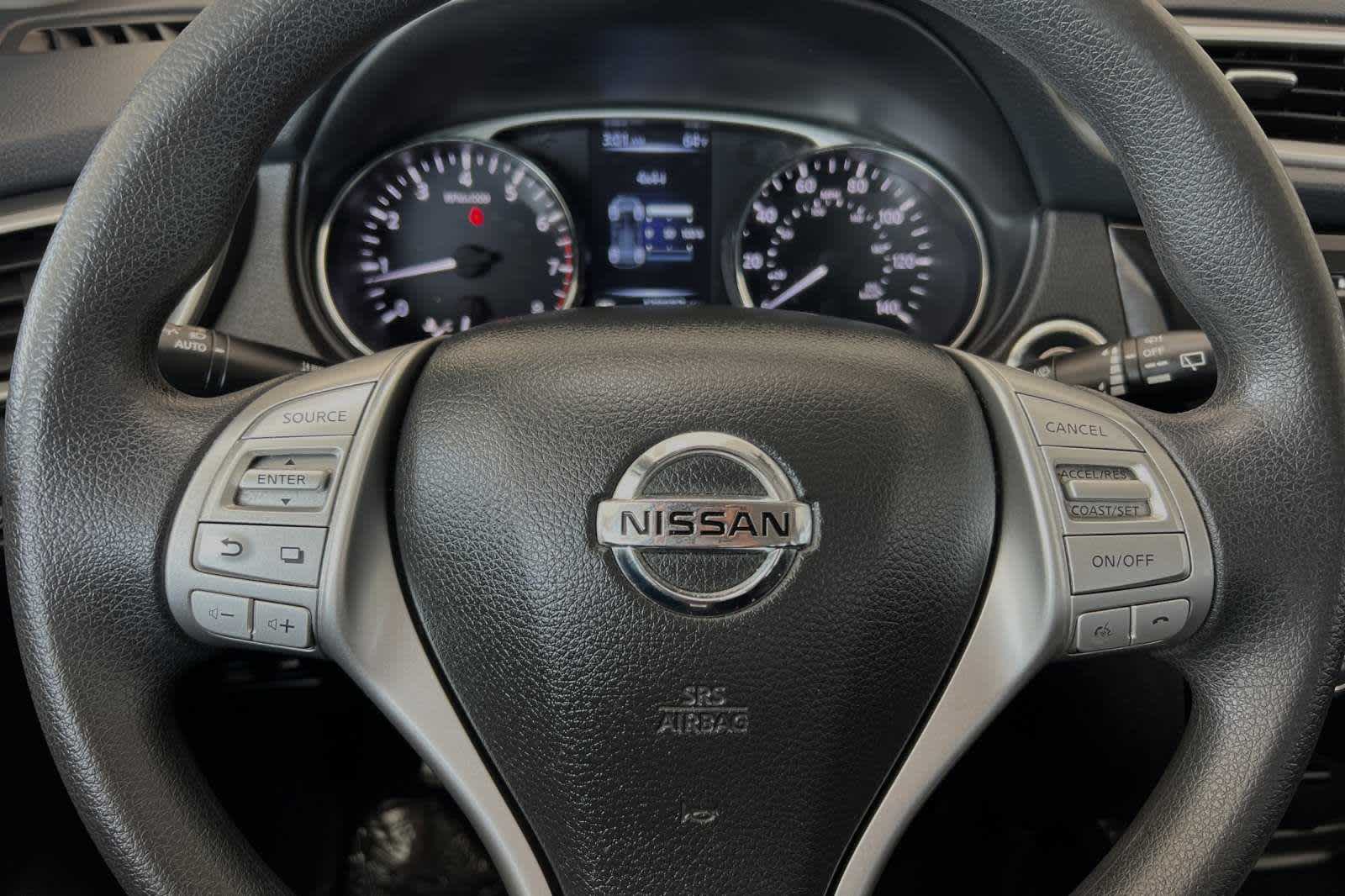 2015 Nissan Rogue SV 25