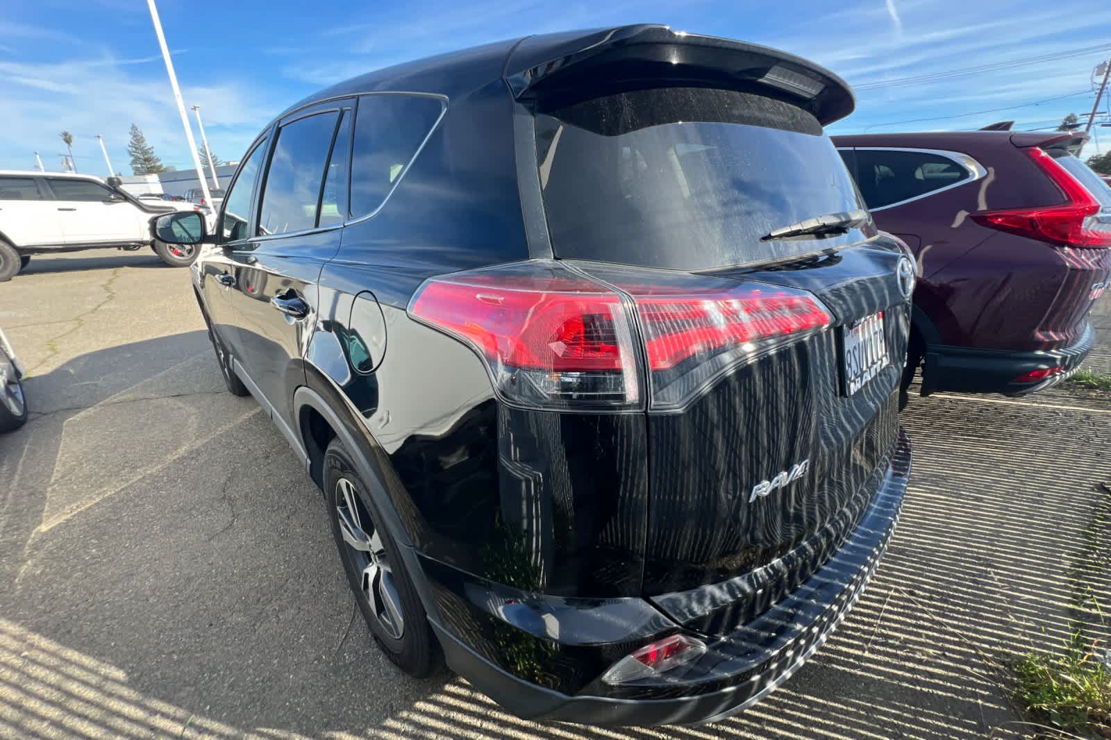 Thumbnail: 2018 Toyota RAV4 - 4