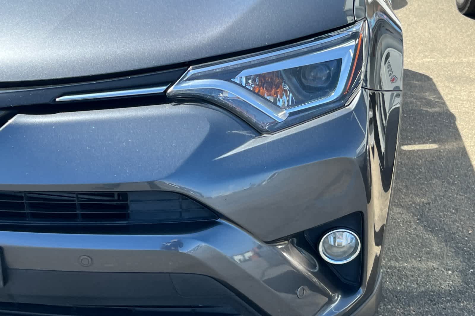 Thumbnail: 2017 Toyota RAV4 - 11