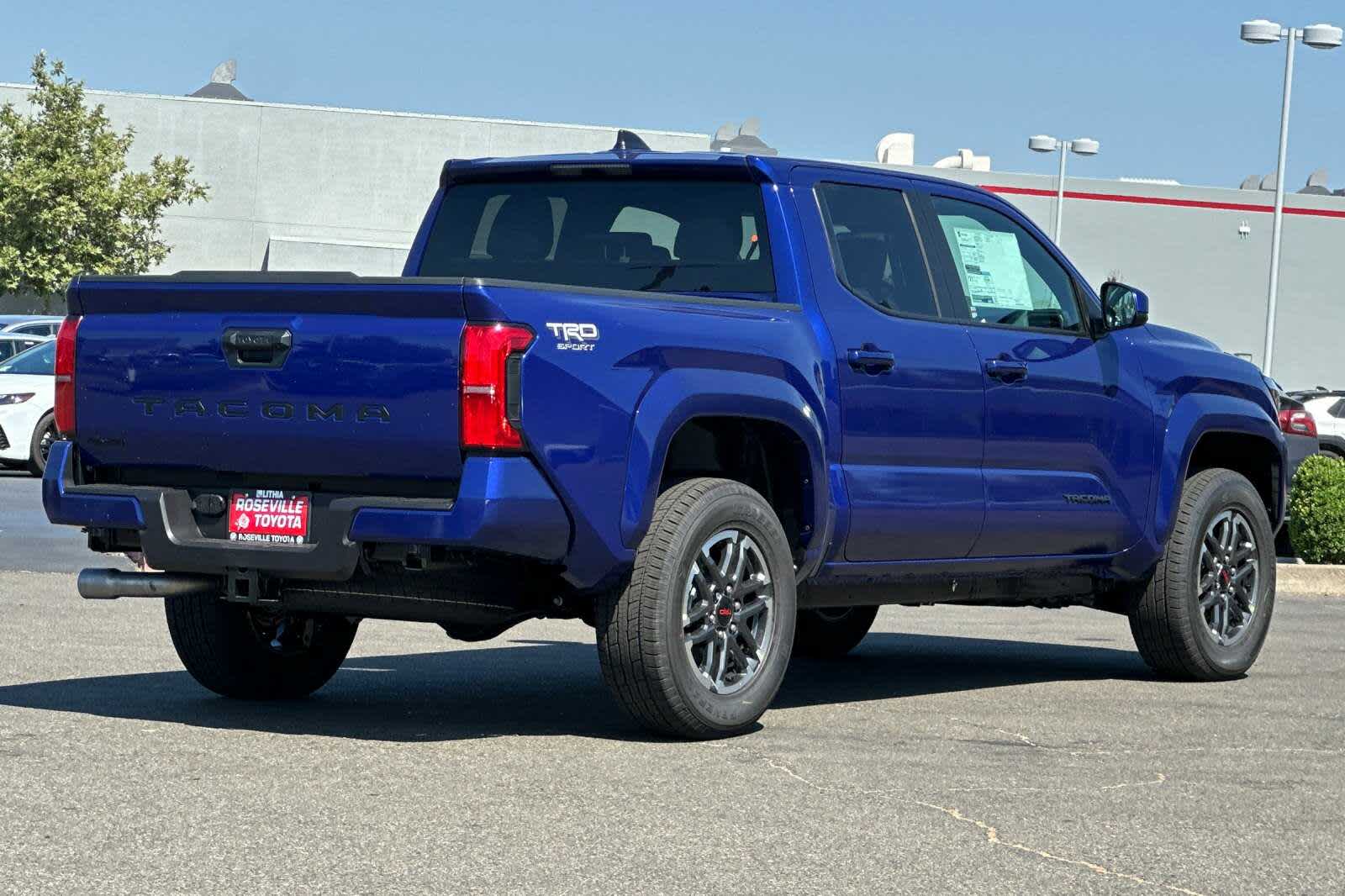 2025 Toyota Tacoma TRD Sport 2