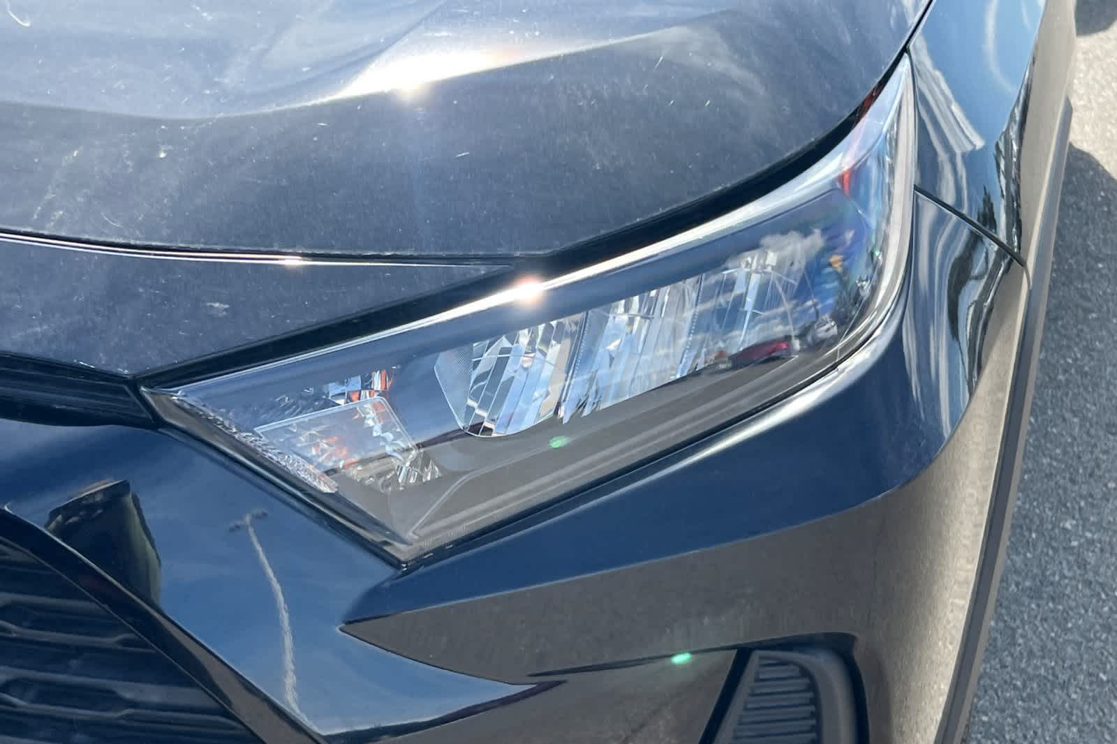 Thumbnail: 2021 Toyota RAV4 - 11