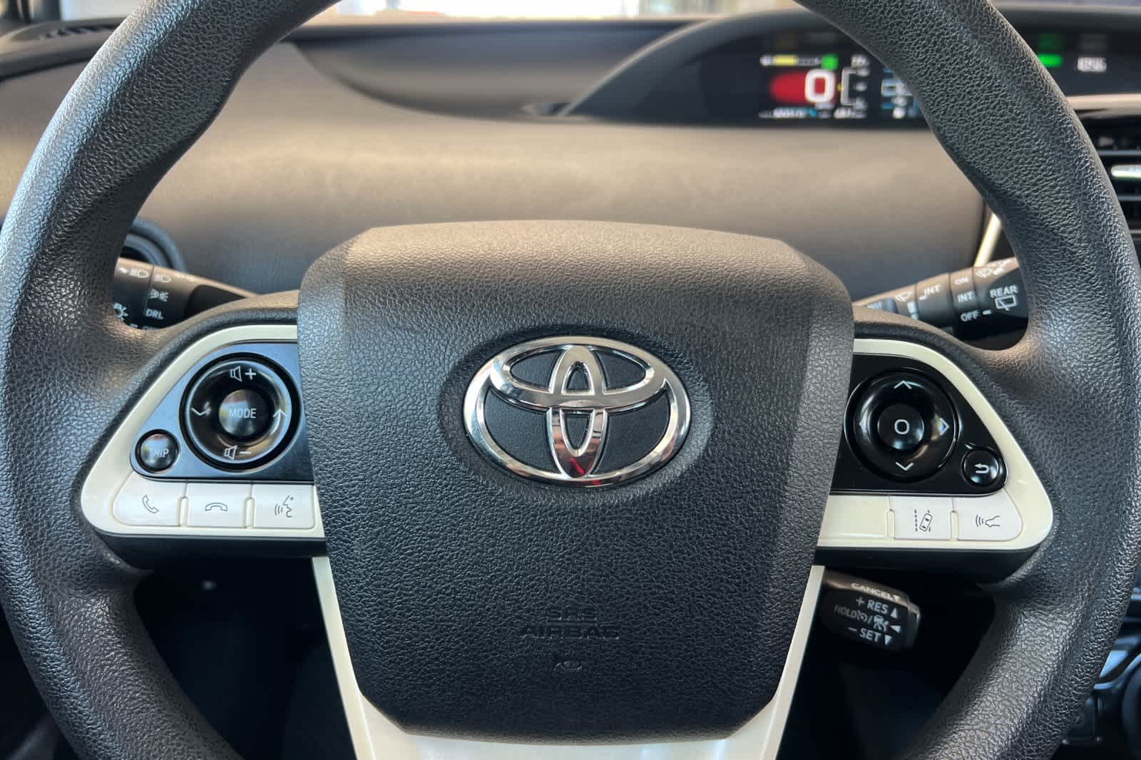 Thumbnail: 2017 Toyota Prius - 23