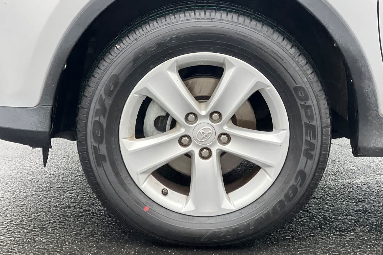 Thumbnail: 2014 Toyota RAV4 - 28