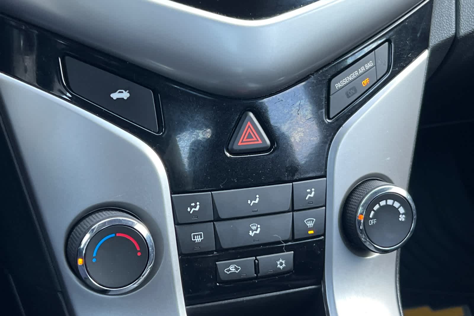 Thumbnail: 2015 Chevrolet Cruze - 20