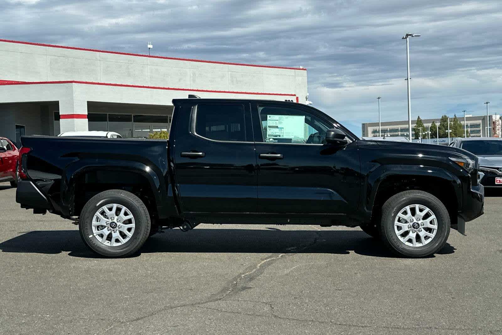 Thumbnail: 2025 Toyota Tacoma - 8