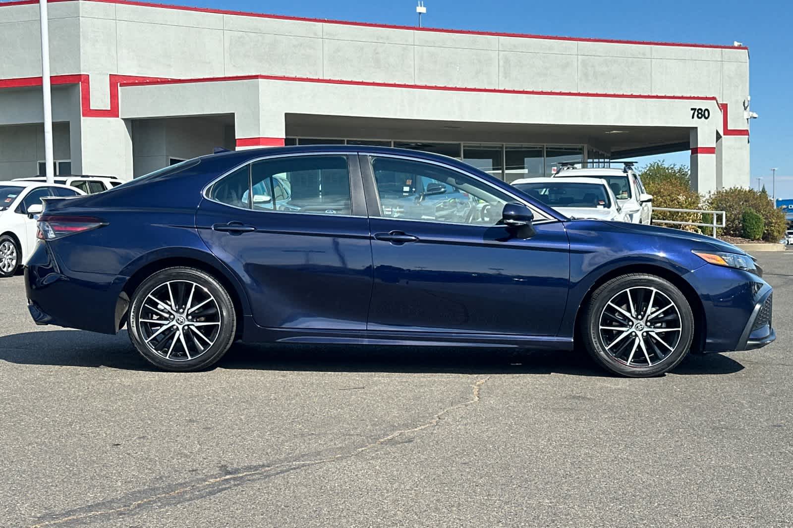 Thumbnail: 2022 Toyota Camry - 6