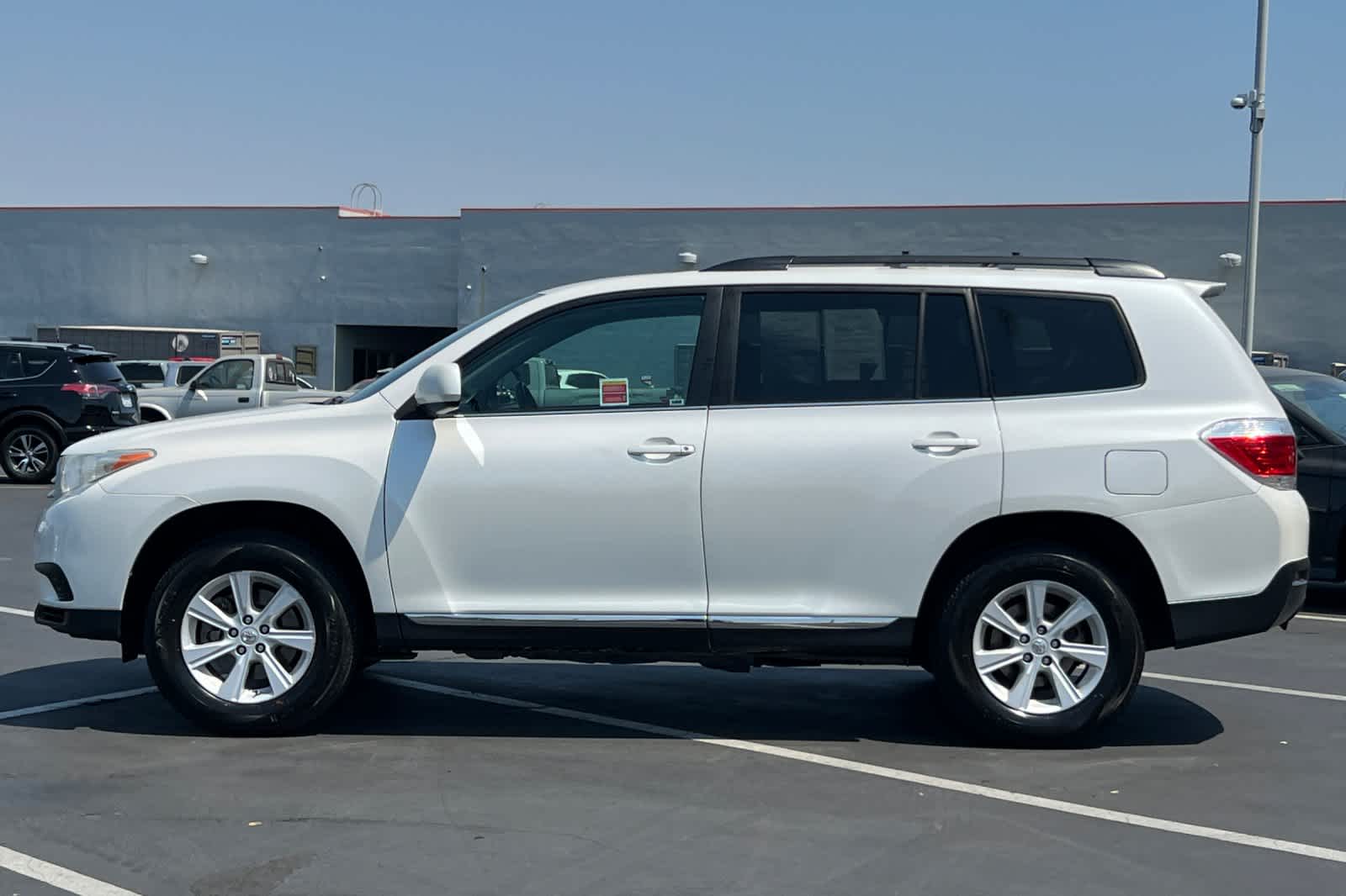Thumbnail: 2013 Toyota Highlander - 9