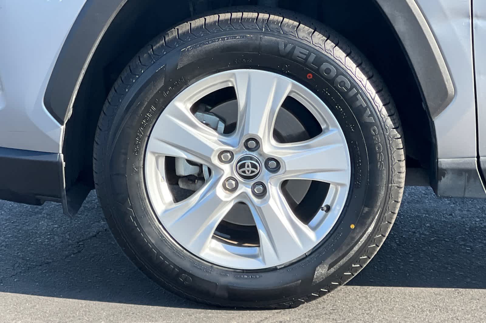 Thumbnail: 2021 Toyota RAV4 - 28