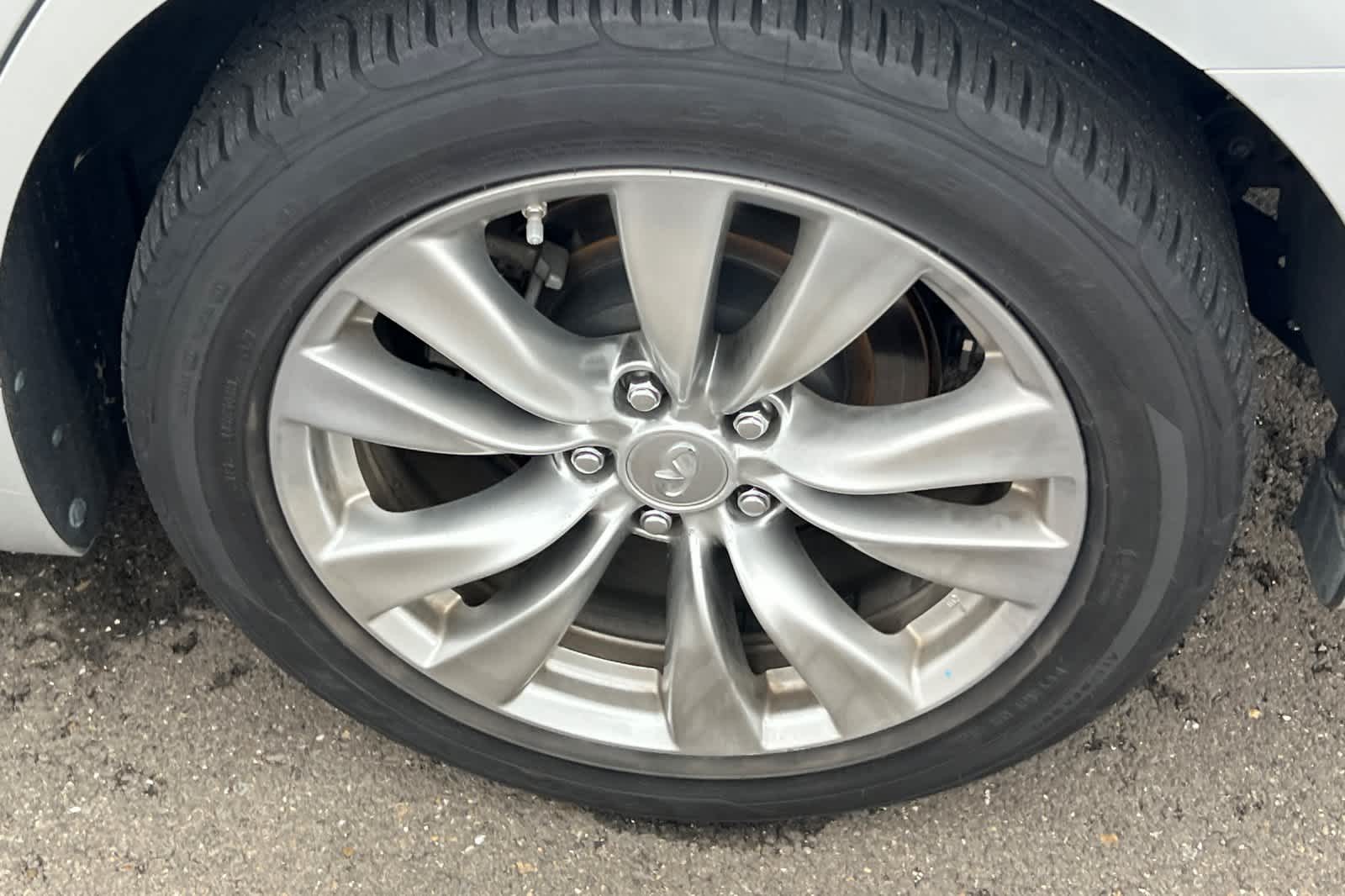 Thumbnail: 2012 INFINITI M37 - 18