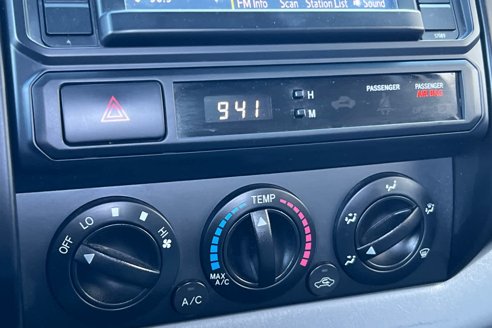 Thumbnail: 2014 Toyota Tacoma - 20