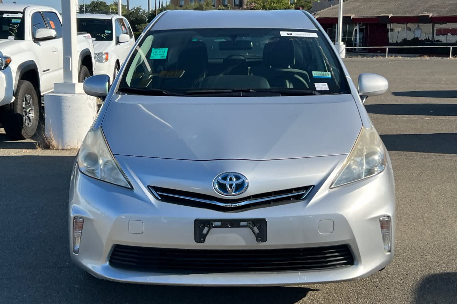 Thumbnail: 2013 Toyota Prius v - 6