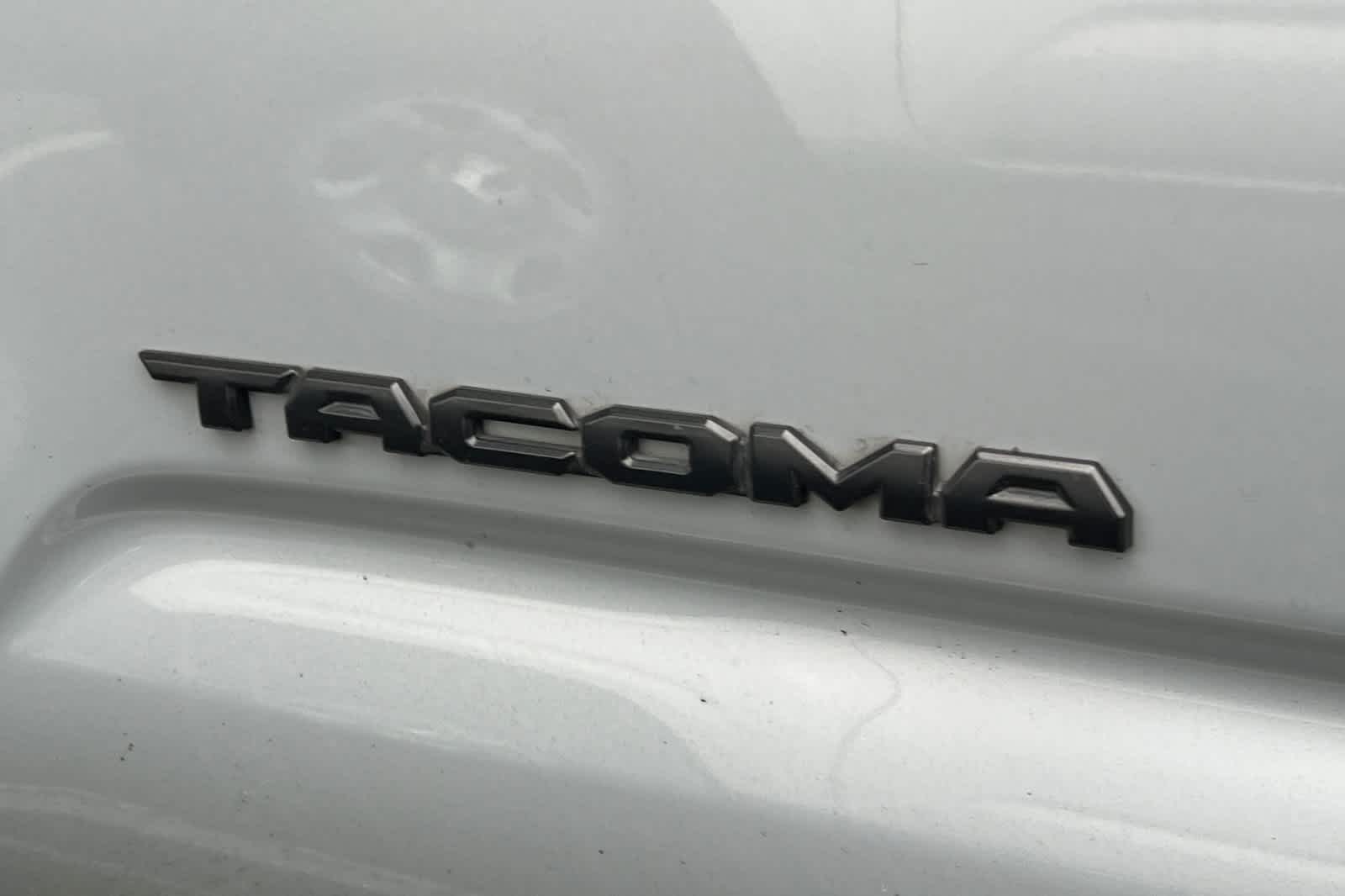 Thumbnail: 2020 Toyota Tacoma - 7