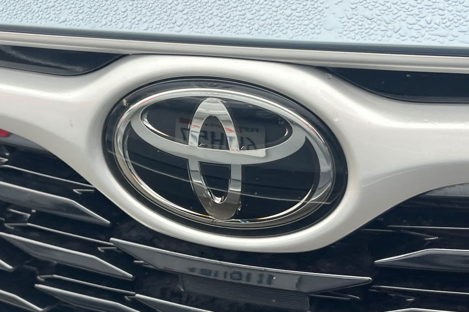 Thumbnail: 2023 Toyota Highlander - 10