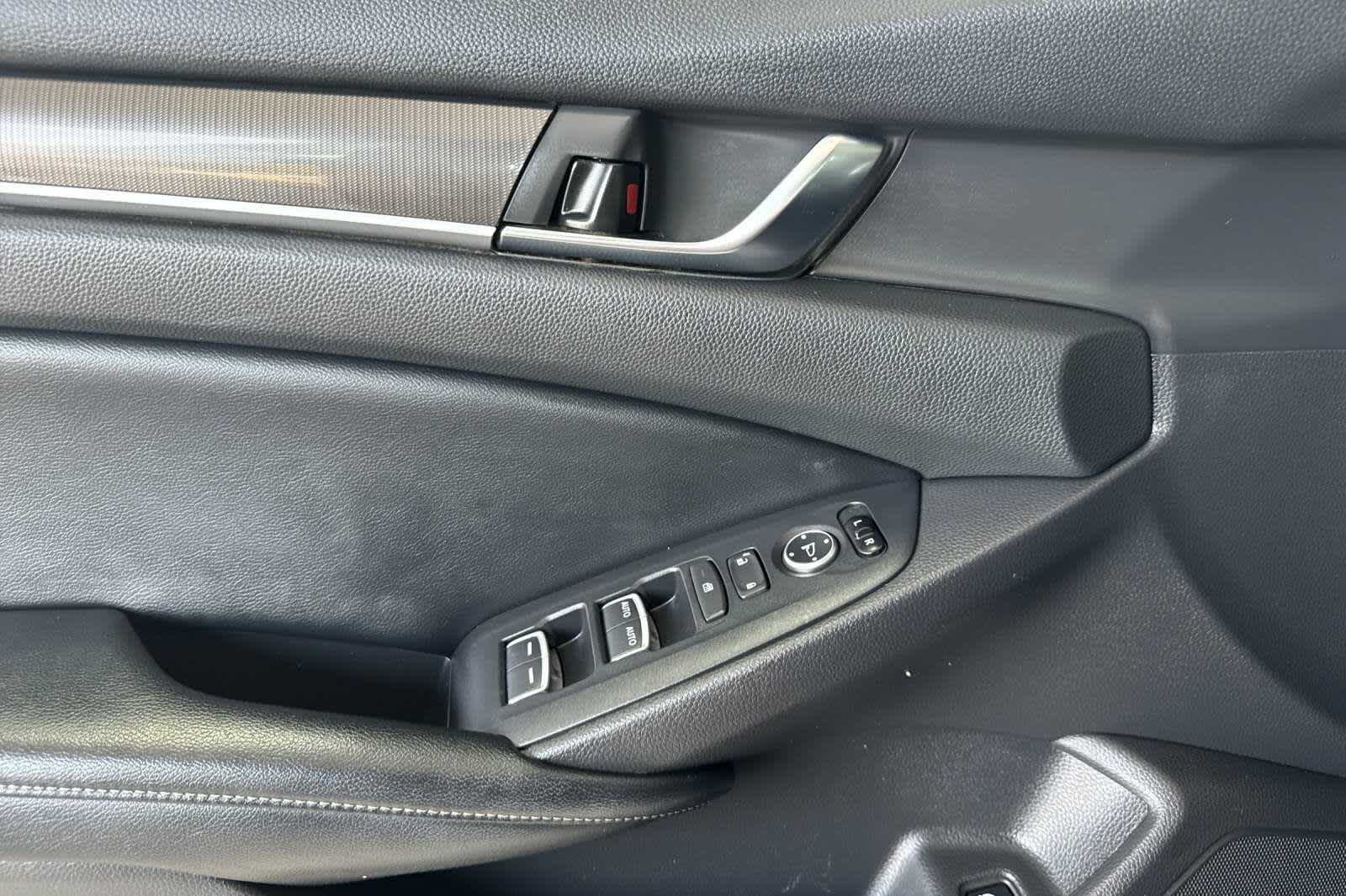2018 Honda Accord Sport 12