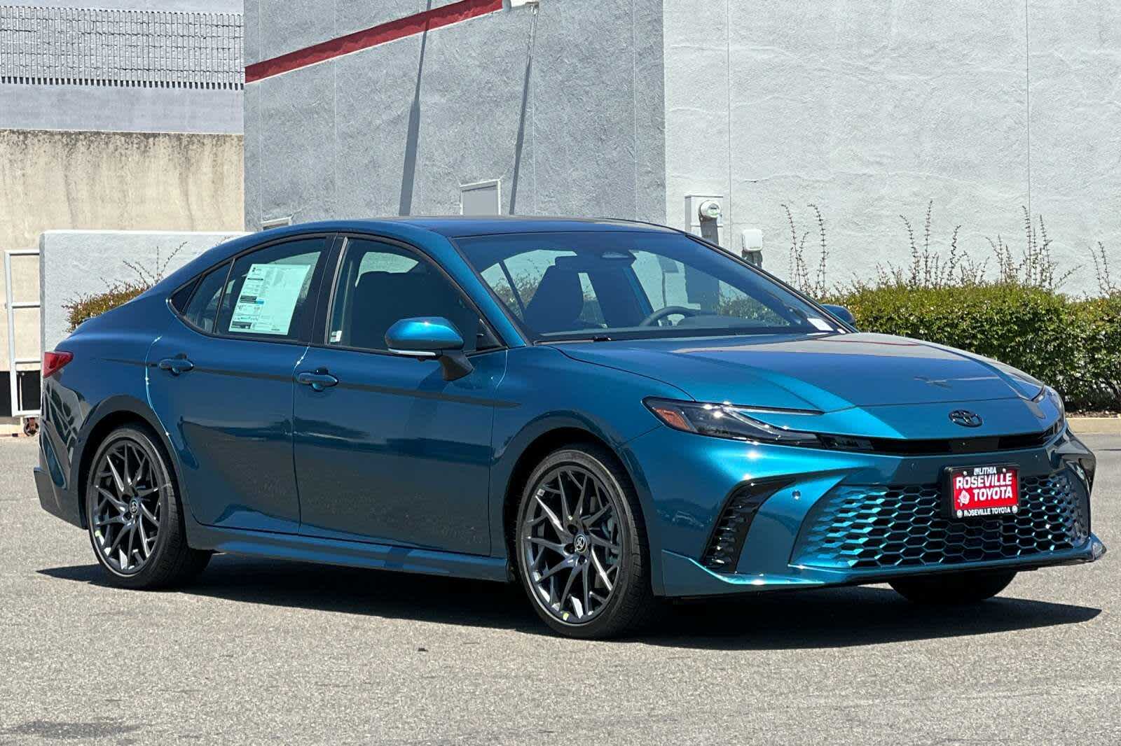 2025 Toyota Camry XSE 9