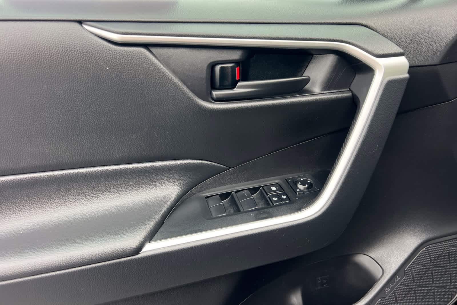 Thumbnail: 2024 Toyota RAV4 - 12