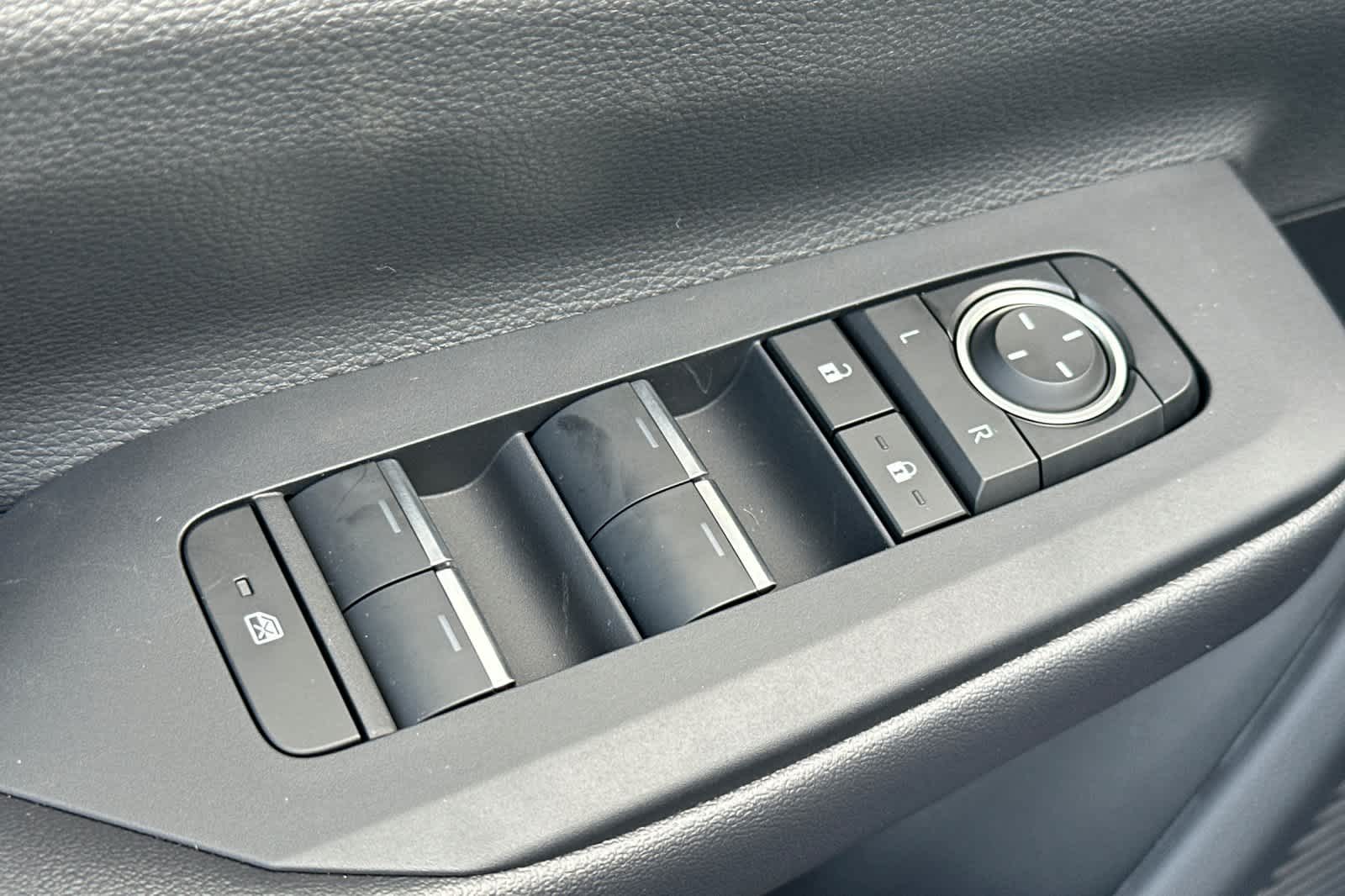 Thumbnail: 2026 Toyota Prius - 13