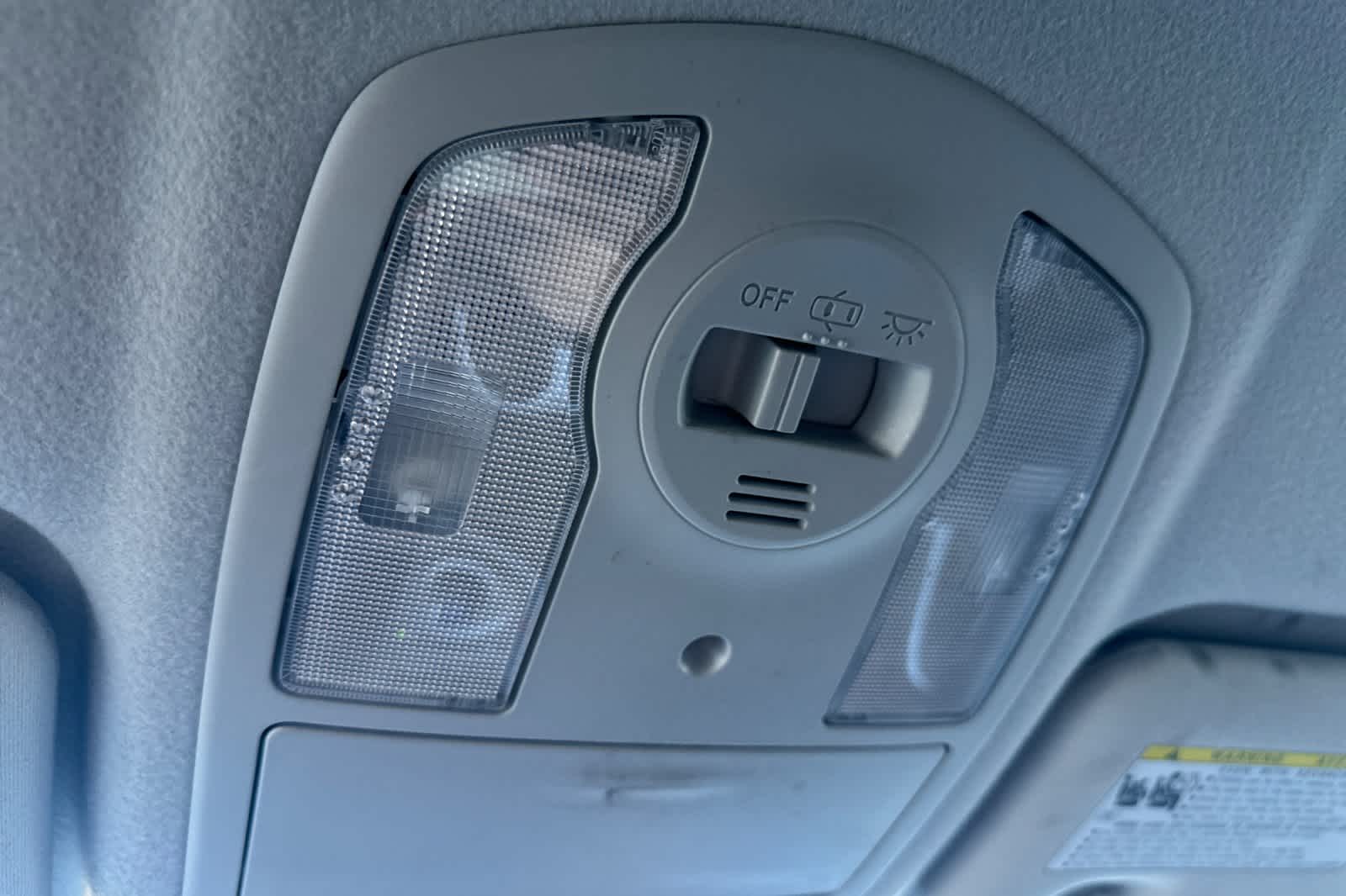 Thumbnail: 2014 Toyota Prius - 32