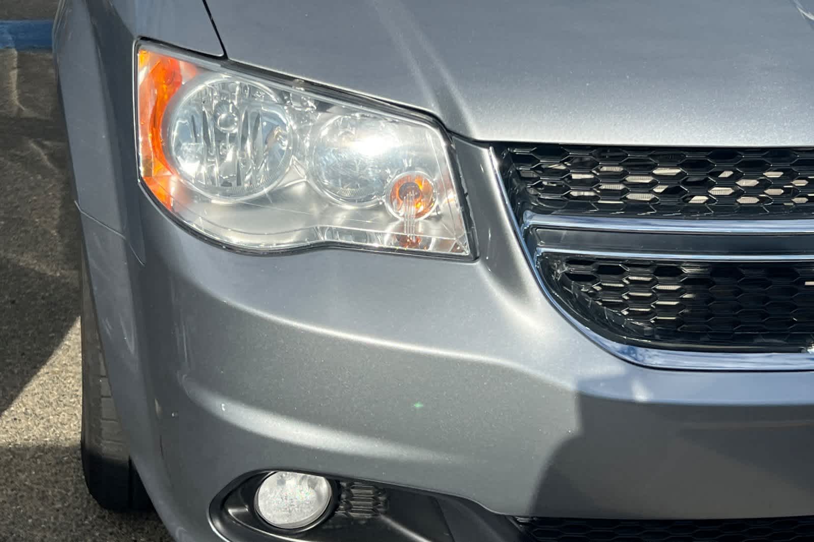 Thumbnail: 2019 Dodge Grand Caravan - 14