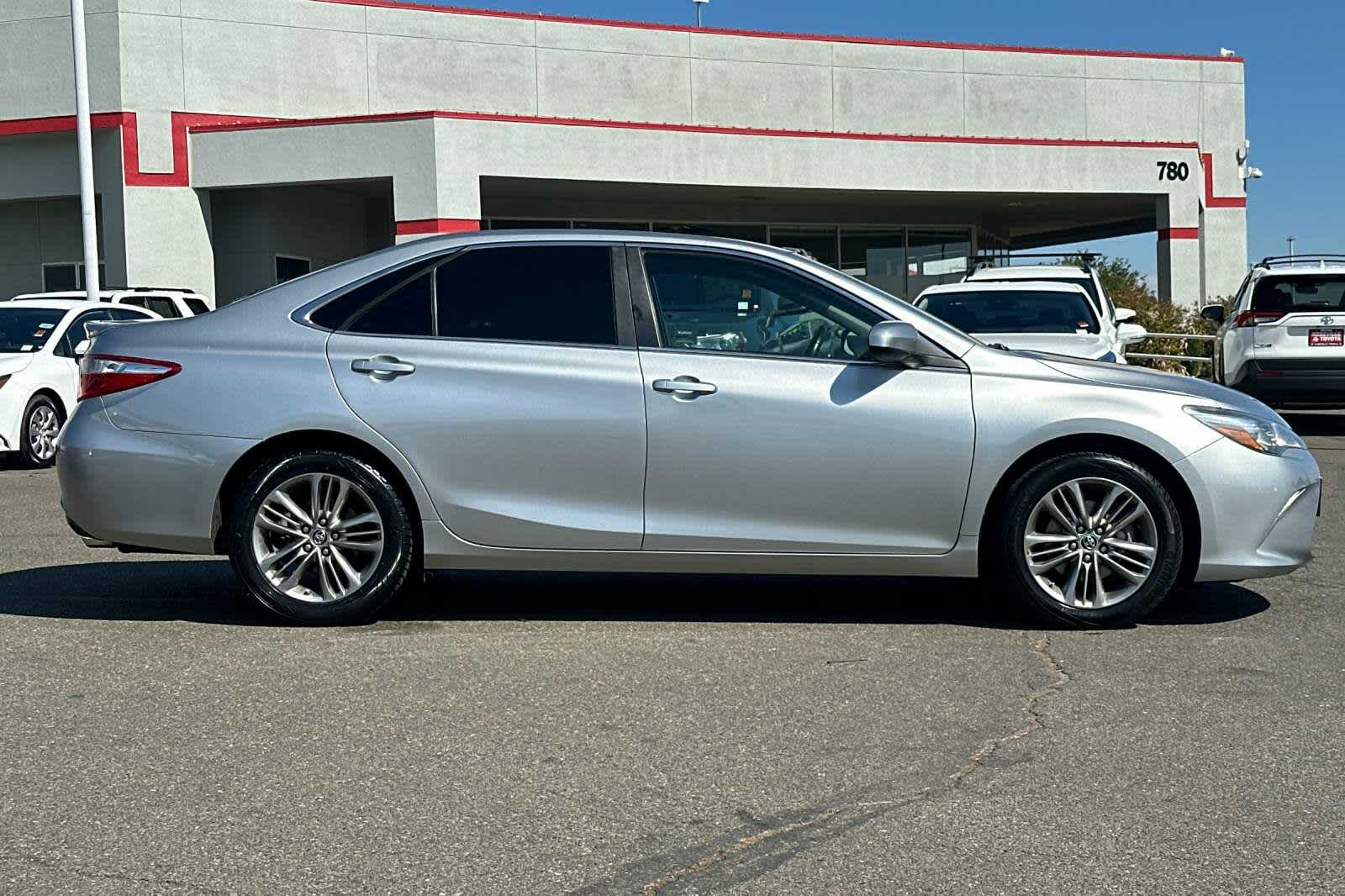 Thumbnail: 2015 Toyota Camry - 6