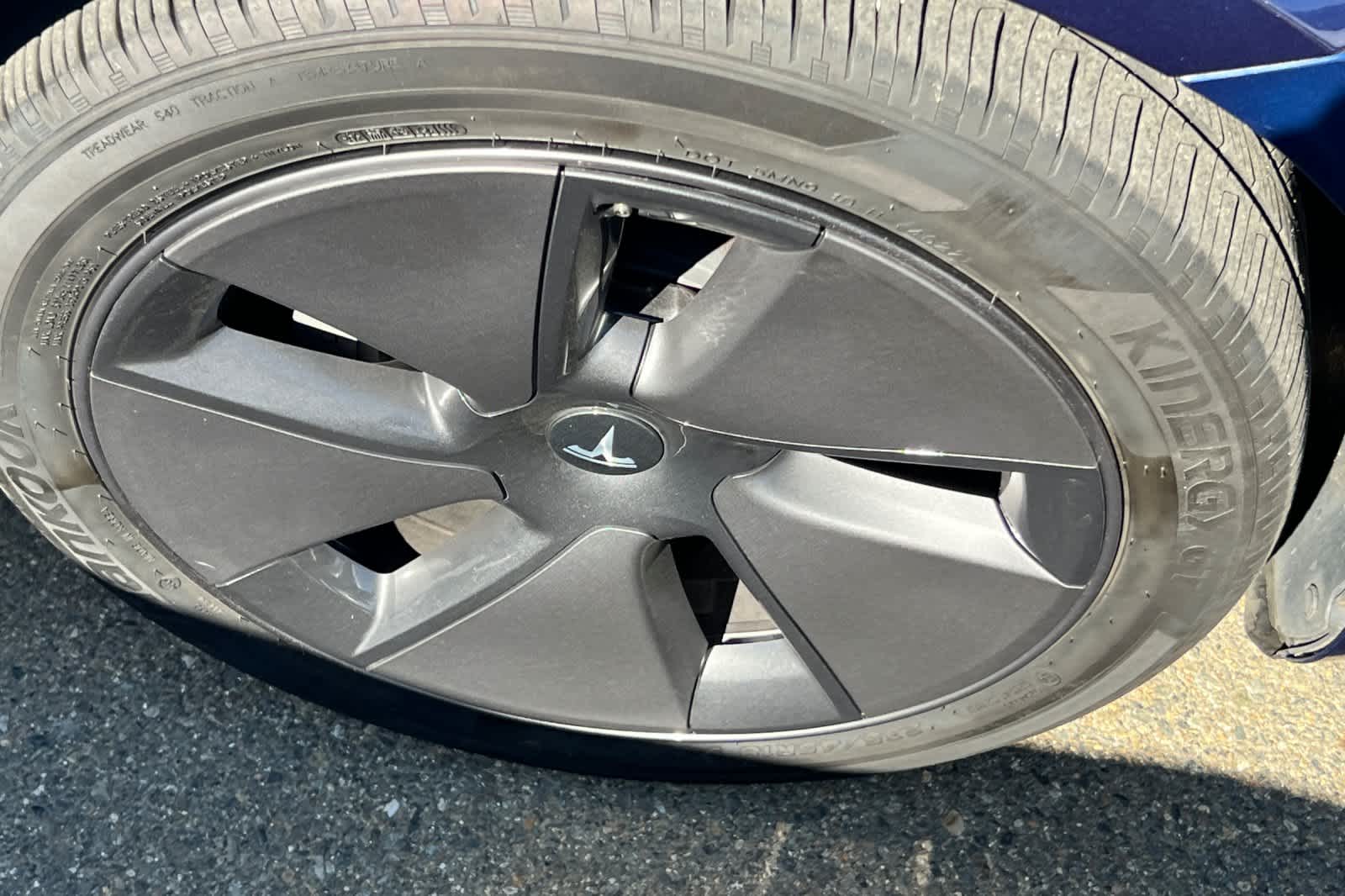 Thumbnail: 2023 Tesla Model 3 - 15