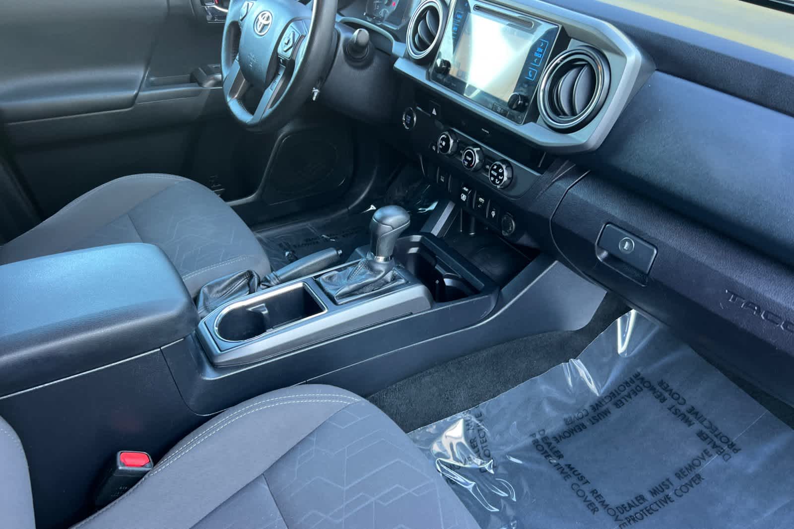 Thumbnail: 2018 Toyota Tacoma - 15