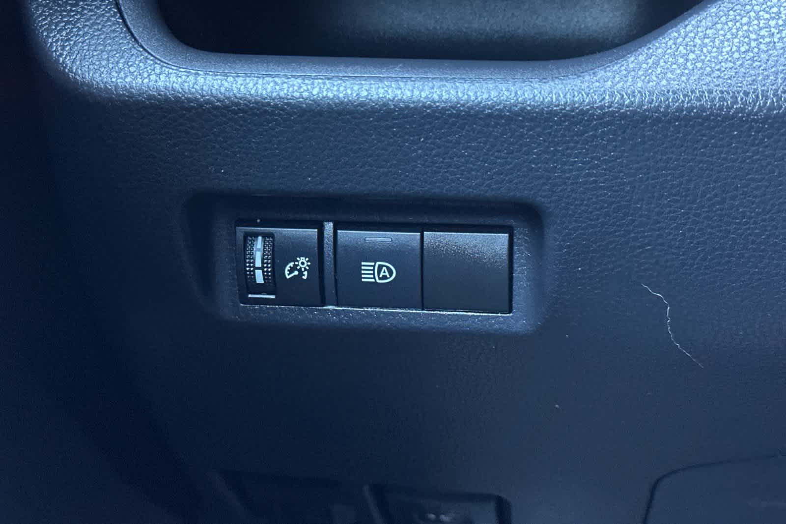 Thumbnail: 2021 Toyota RAV4 - 30