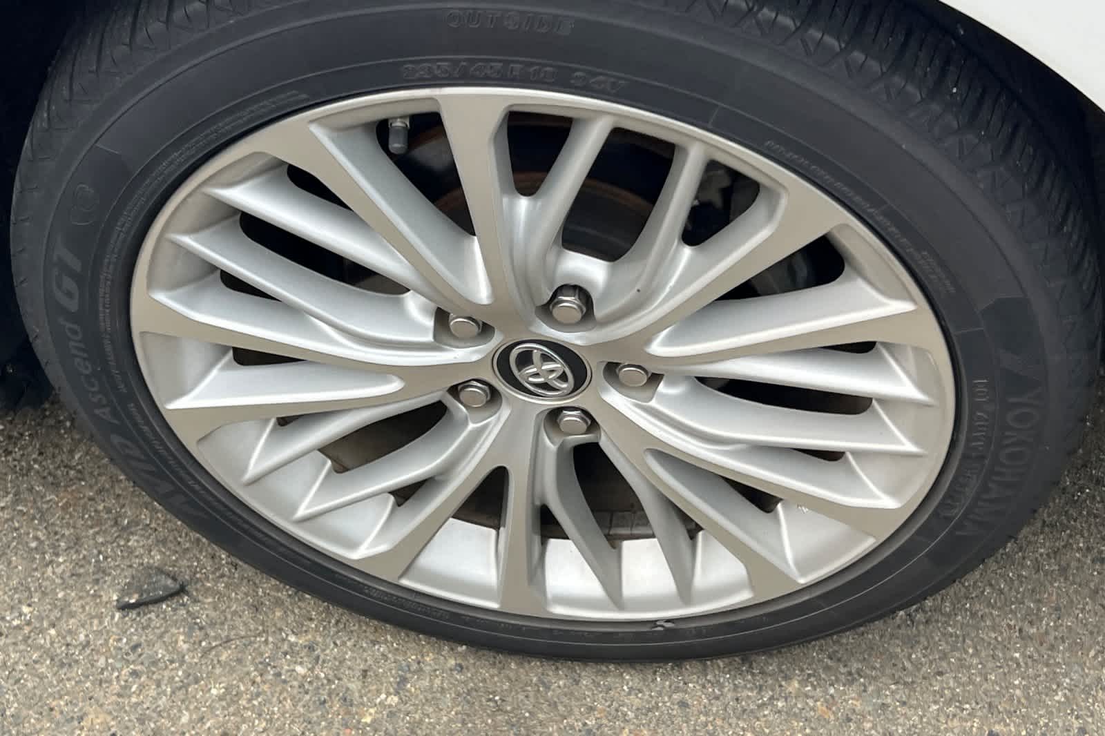 Thumbnail: 2018 Toyota Camry - 18