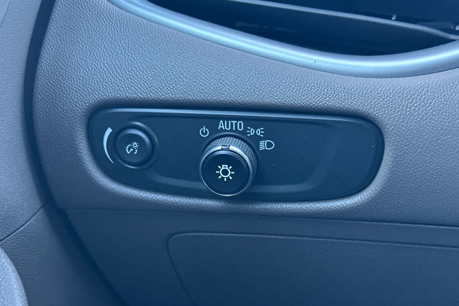 Thumbnail: 2024 Chevrolet Malibu - 28