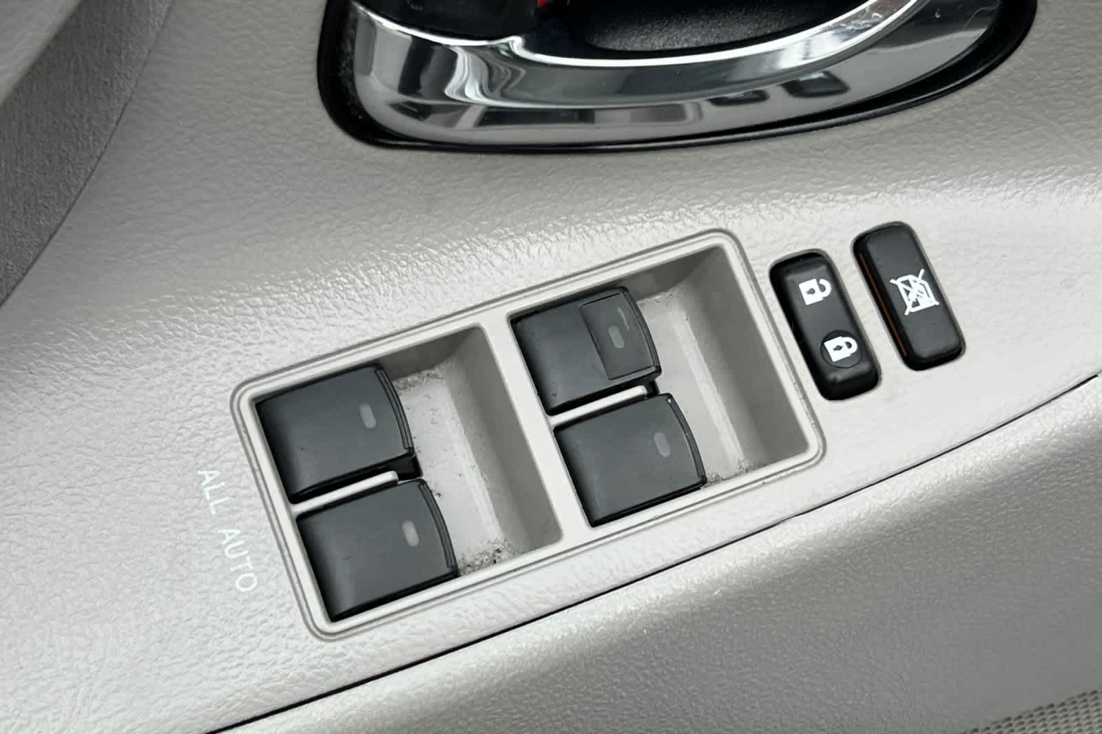 Thumbnail: 2011 Toyota Camry - 13