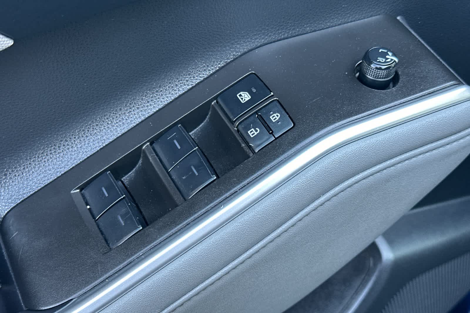 Thumbnail: 2023 Toyota Highlander - 13