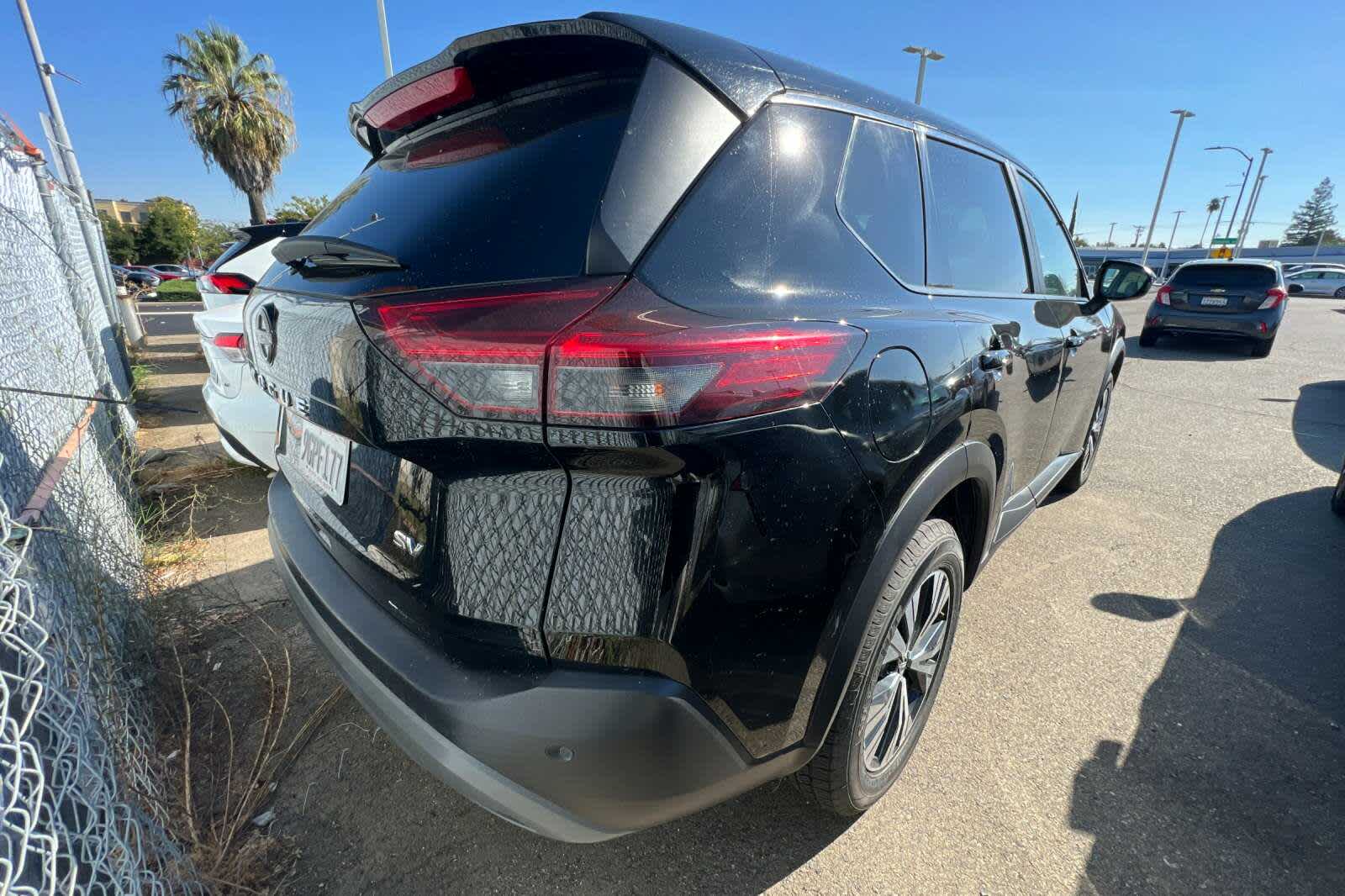 2023 Nissan Rogue SV 3