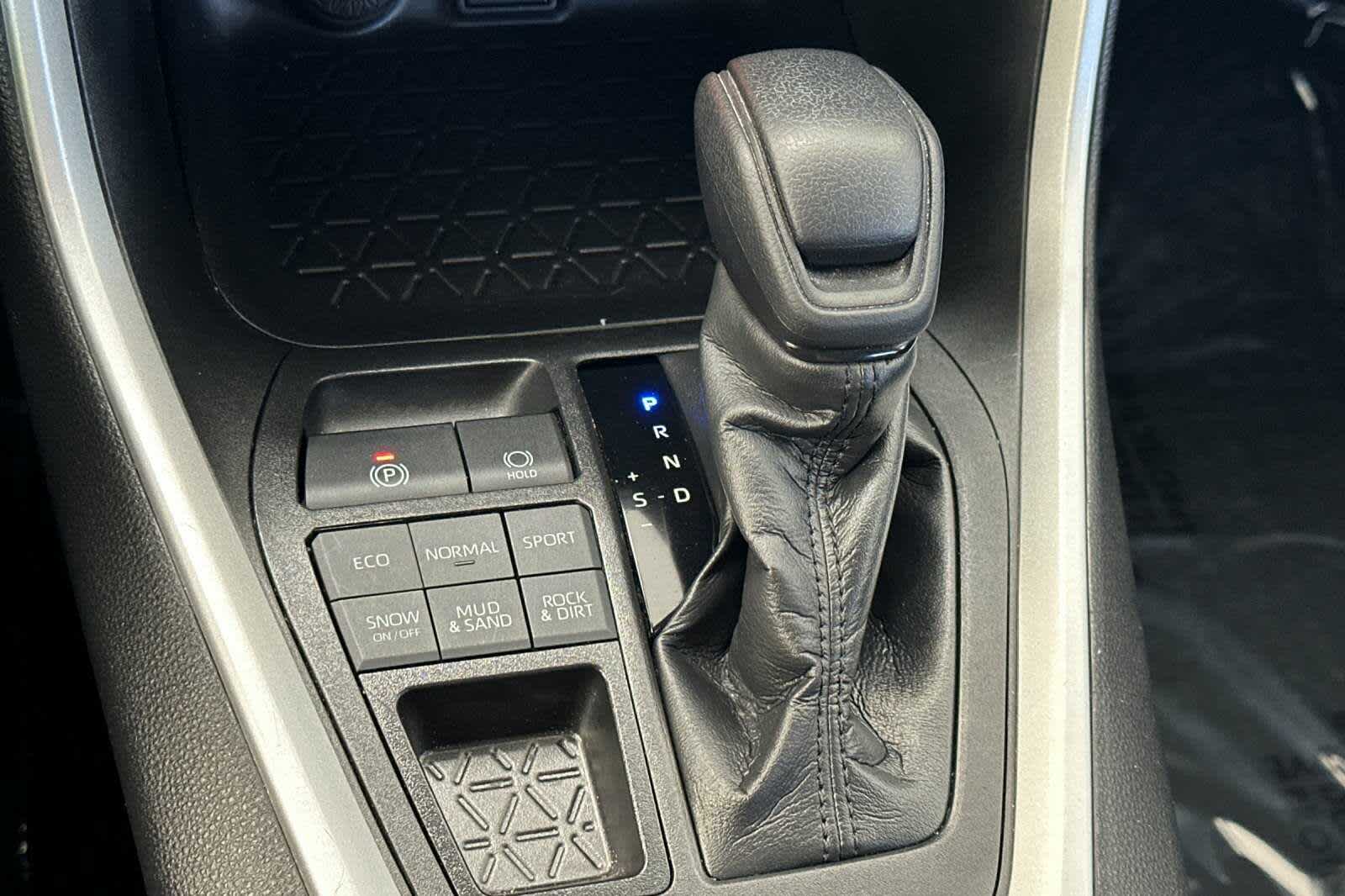 Thumbnail: 2023 Toyota RAV4 - 23