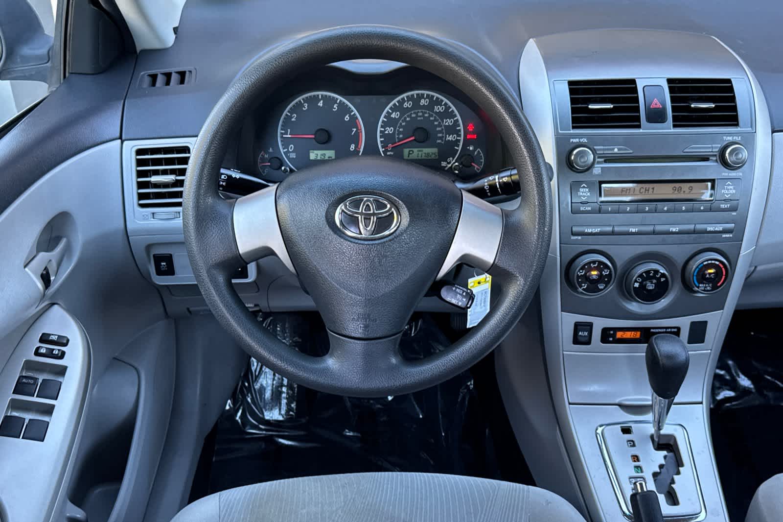 Thumbnail: 2011 Toyota Corolla - 14