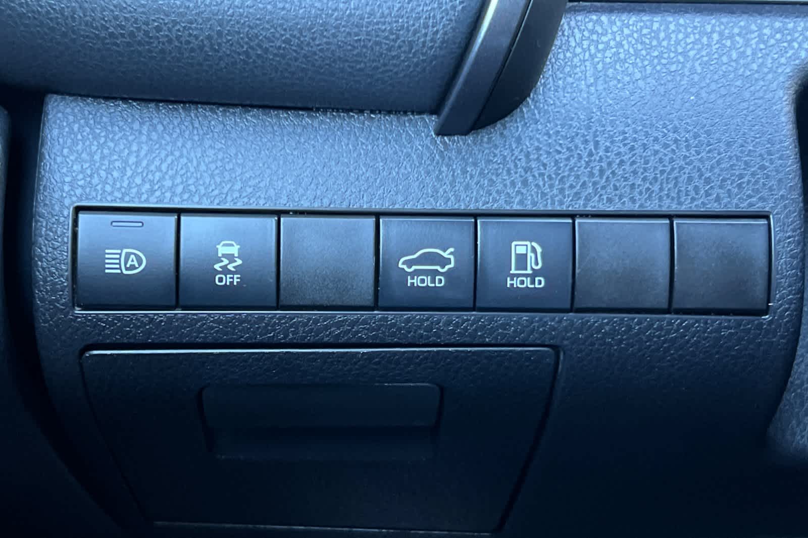 Thumbnail: 2019 Toyota Camry - 27