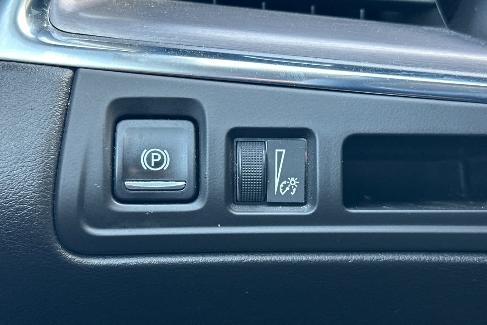 Thumbnail: 2017 Cadillac XT5 - 30