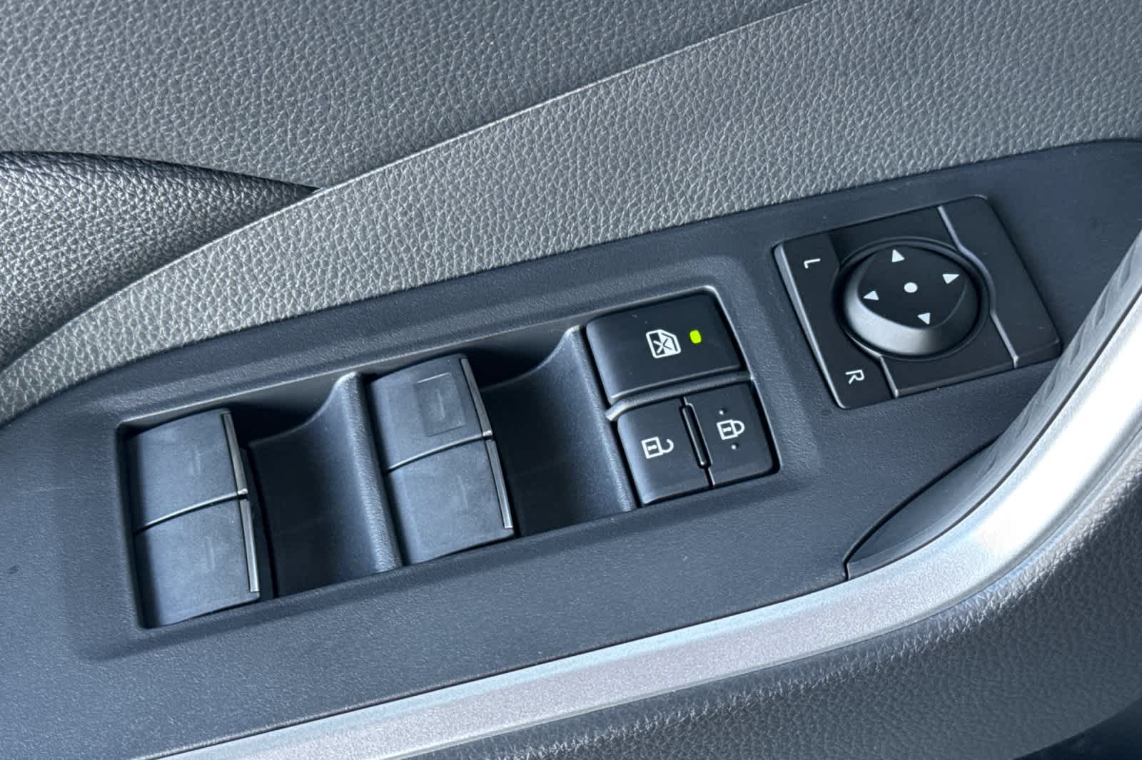 Thumbnail: 2025 Toyota RAV4 - 13