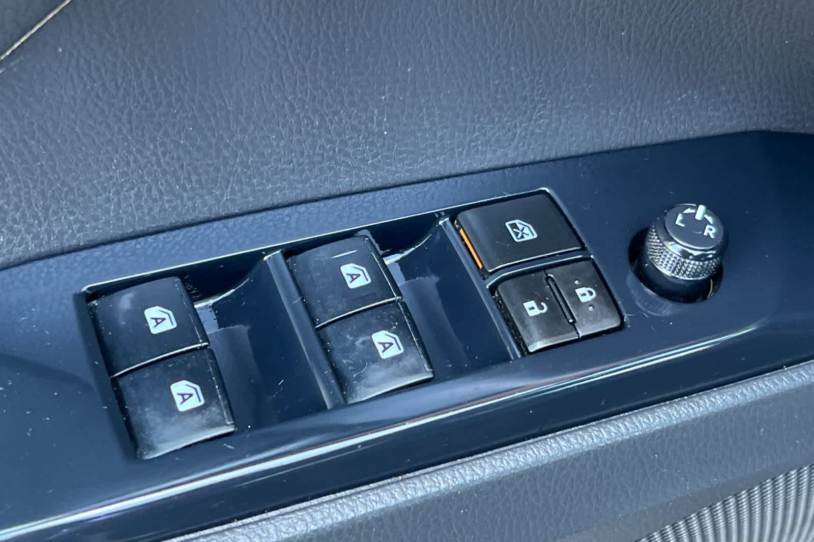 Thumbnail: 2018 Toyota Camry - 13